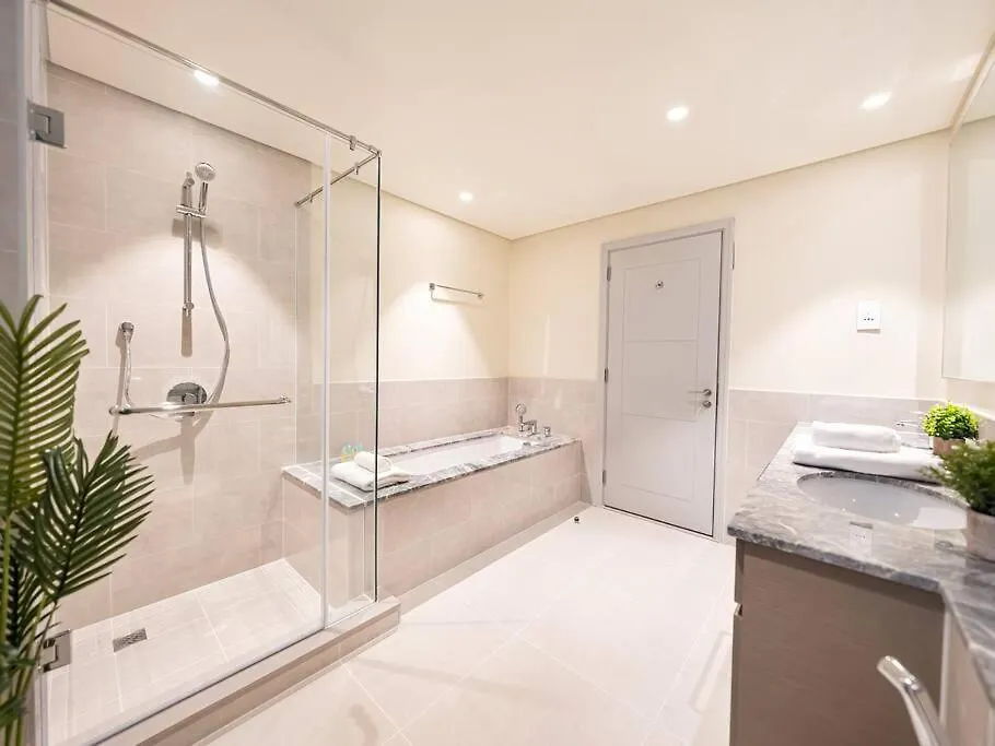 Panoramic Full Fountain,Opera& Burj Sky View 4Br Apt Dubai